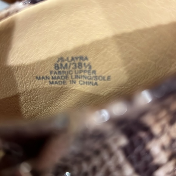 Jessica Simpson Layra snakeskin booties, size 8/38.5 - Picture 7 of 9